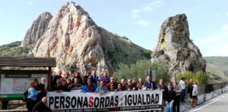 La Asociación de Personas Sordas de Cáceres ha llevado a cabo una visita para la comunidad sorda y sordociega por Monfragüe
