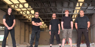 'Omnia Transit', grupo de rock-heavy de Badajoz