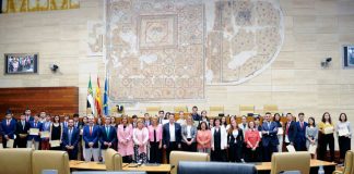 La Asamblea de Extremadura acoge la quinta edición del Debate escolar del instituto Rodríguez Moñino de Badajoz. Grada 135
