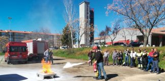 Trabajadores municipales reciben formación sobre prevención de incendios. Grada 136. Fempex