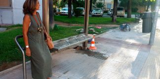 Las paradas de autobuses de Badajoz contarán con apoyos isquiáticos para mejorar su accesibilidad