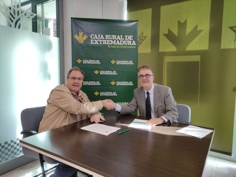 Caja Rural de Extremadura renueva su colaboración con el Club Cáceres Ciudad del Baloncesto