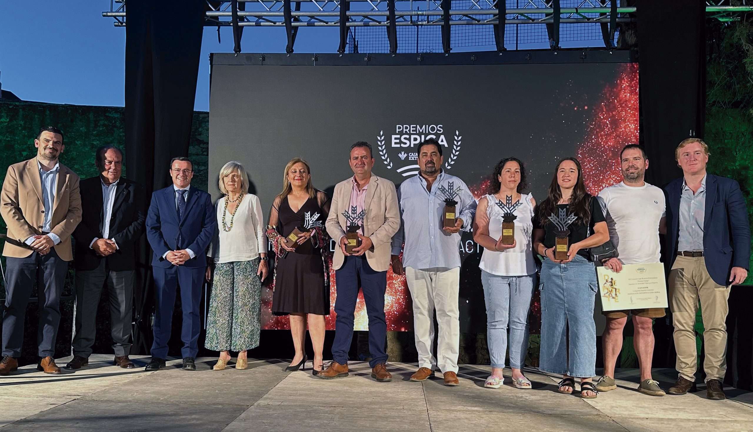 Caja Rural de Extremadura entrega los Premios Espiga del Deporte 2024